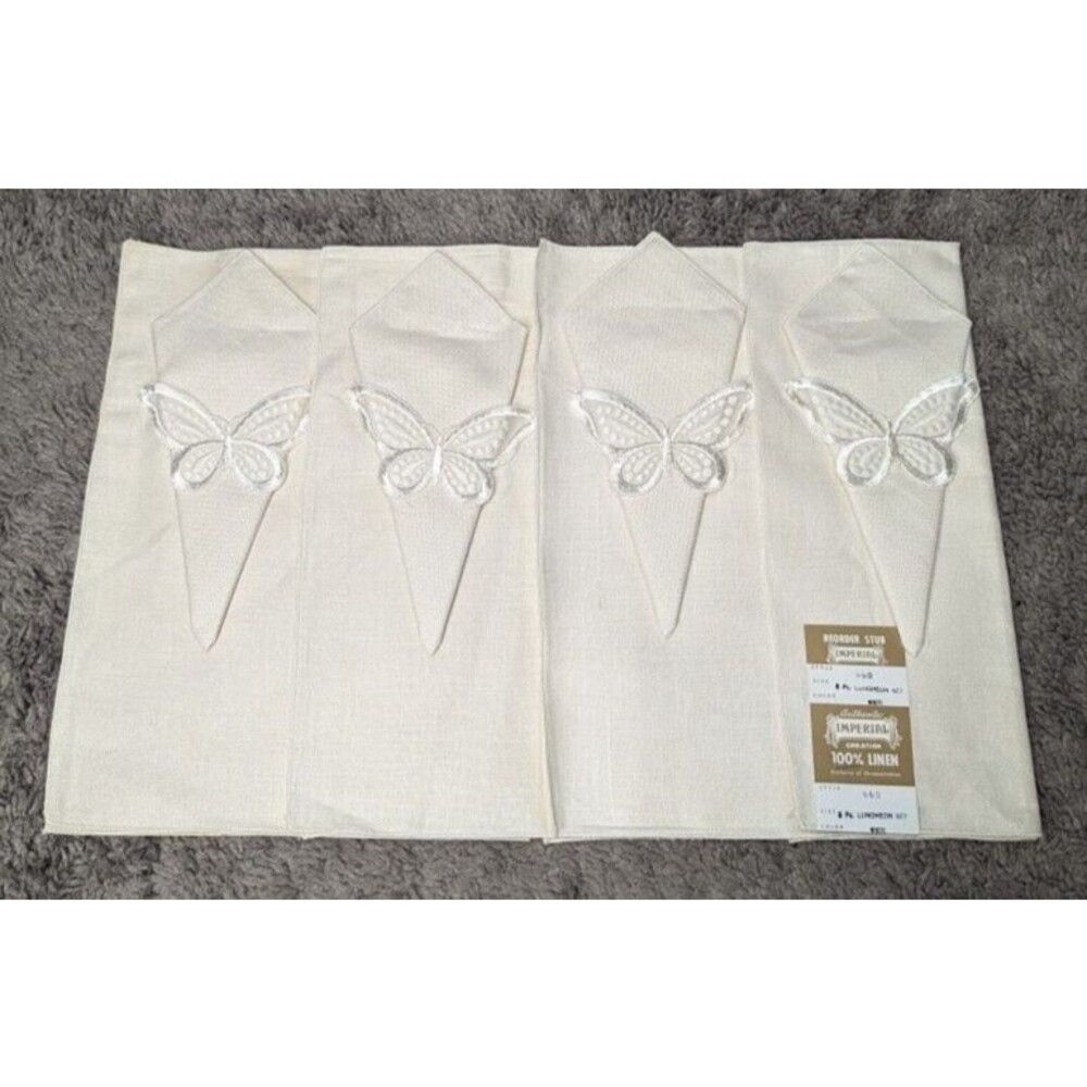 Vintage Imperial 8 pc Luncheon Set - White 4 Placemats/4 Napkins w/Tag